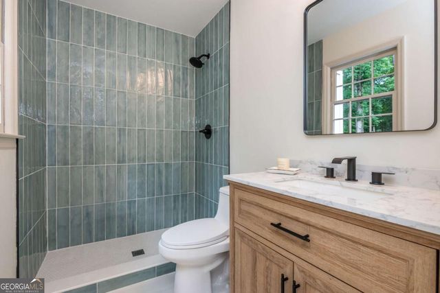 9460 Mistwater Close, Roswell, GA 30076