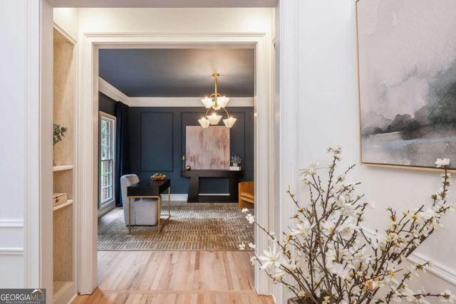 9460 Mistwater Close, Roswell, GA 30076