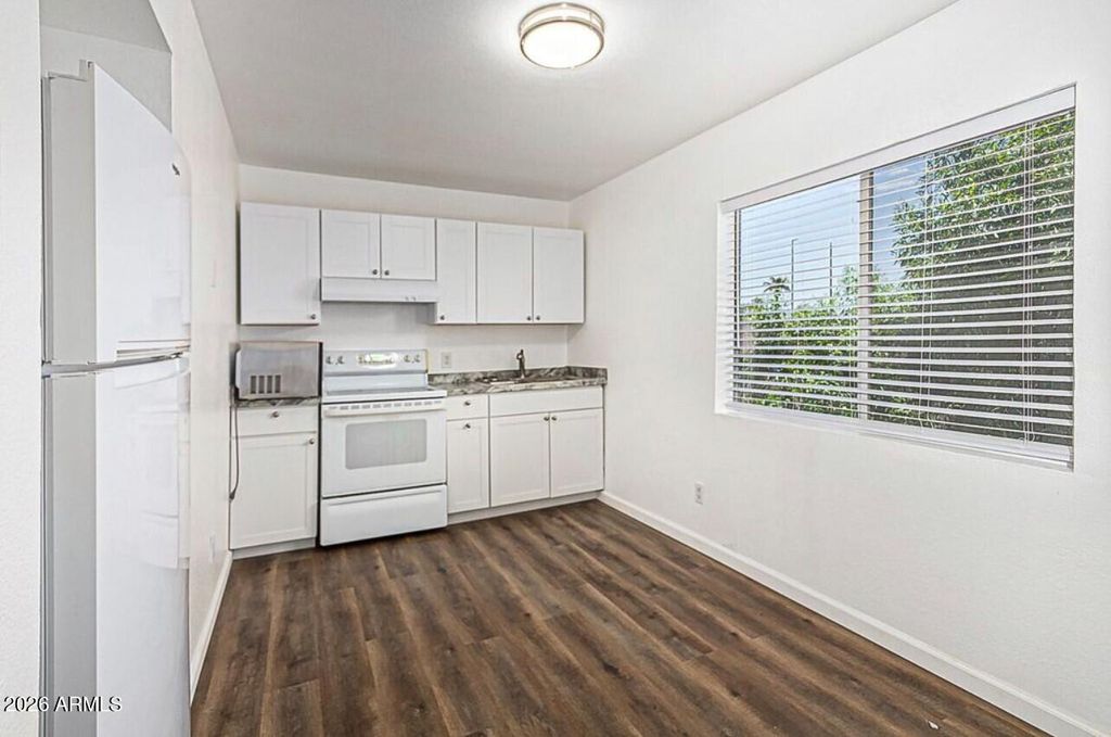 Image 22 of property listing at 1318 E CULVER Street, Phoenix, AZ 85006