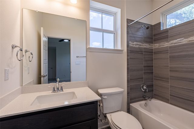 212 Eiglehart RD, Austin, TX 78737