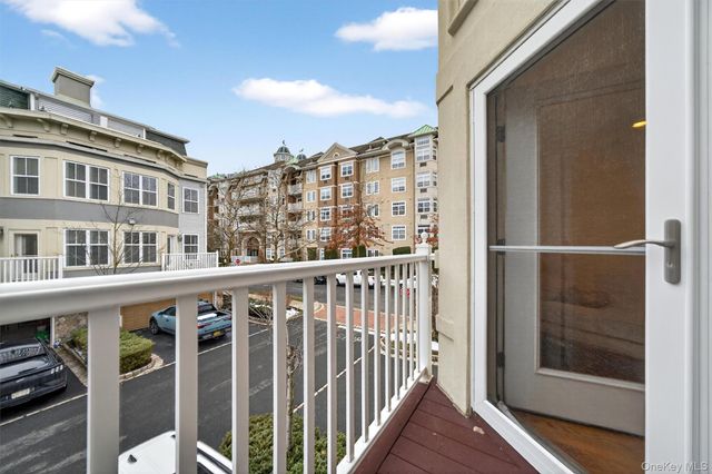 3 Harbor Pointe Drive, Haverstraw, NY 10927