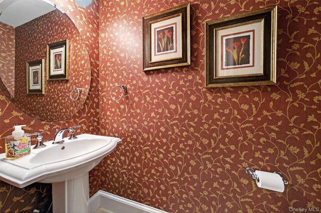 3 Harbor Pointe Drive, Haverstraw, NY 10927