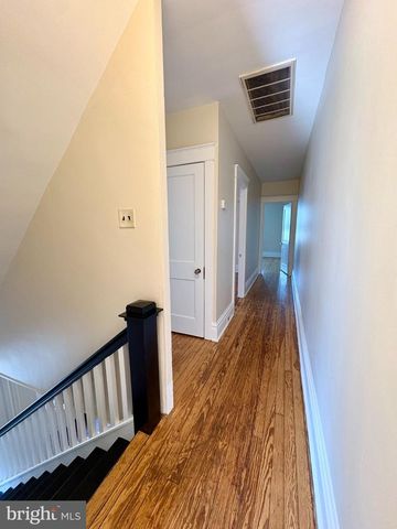 616 N FRONT ST, Wormleysburg, PA 17043
