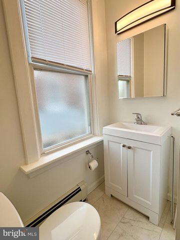 616 N FRONT ST, Wormleysburg, PA 17043
