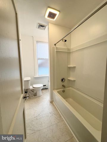 616 N FRONT ST, Wormleysburg, PA 17043
