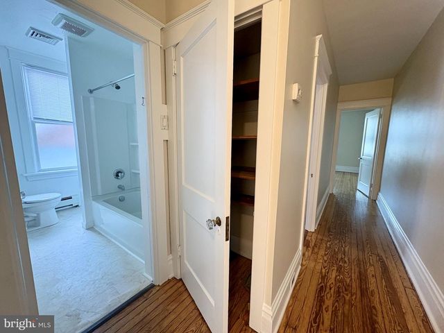 616 N FRONT ST, Wormleysburg, PA 17043
