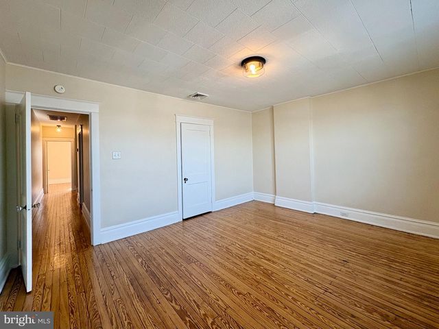 616 N FRONT ST, Wormleysburg, PA 17043