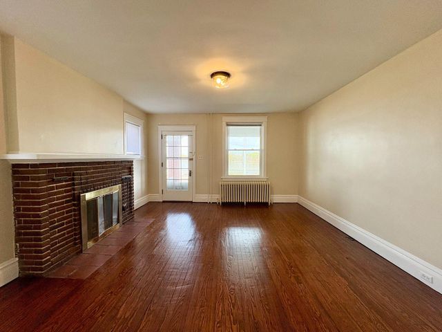 616 N FRONT ST, Wormleysburg, PA 17043
