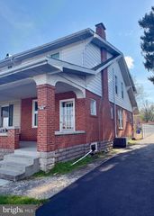 616 N FRONT ST, Wormleysburg, PA 17043