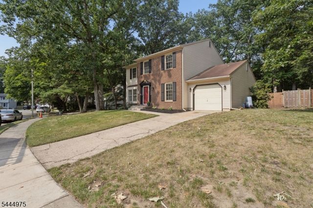 12 Shadow Oak Ct, Mount Laurel Twp., NJ 08054