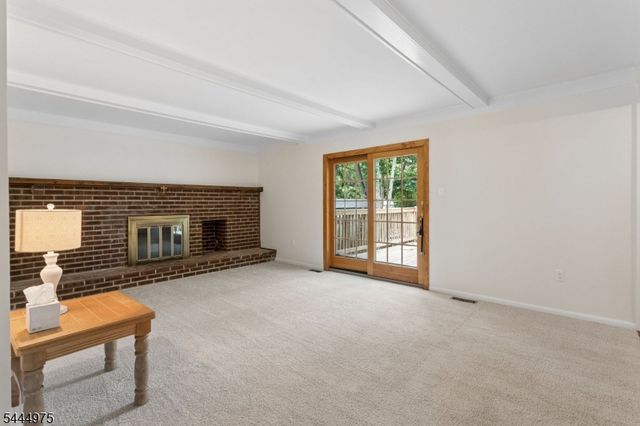 12 Shadow Oak Ct, Mount Laurel Twp., NJ 08054