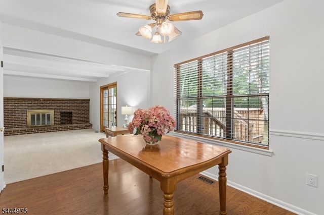 12 Shadow Oak Ct, Mount Laurel Twp., NJ 08054