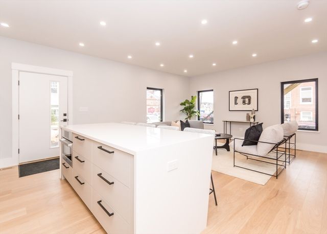 15 Alder Street 1, Waltham, MA 02453