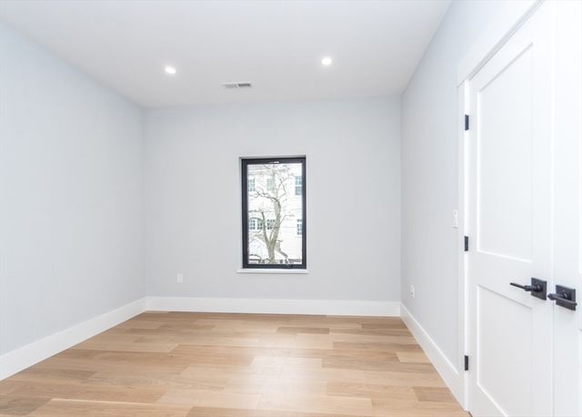 15 Alder Street 1, Waltham, MA 02453