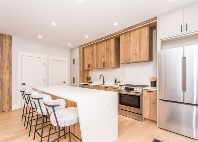 15 Alder Street 1, Waltham, MA 02453