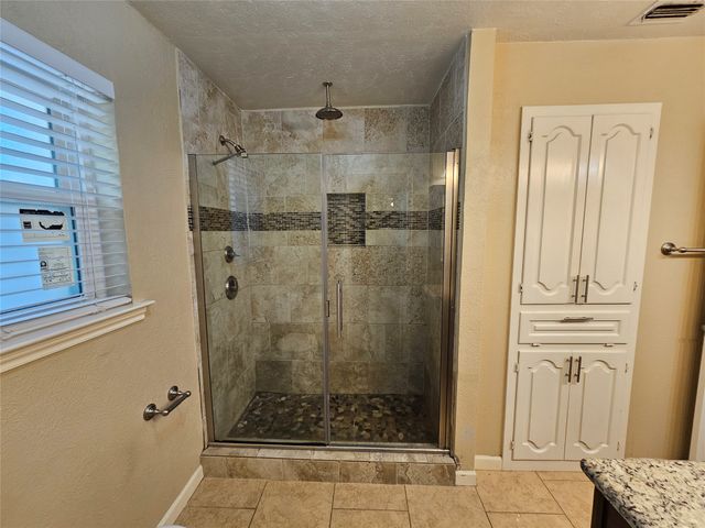 216 Wesley Drive, Desoto, TX 75115