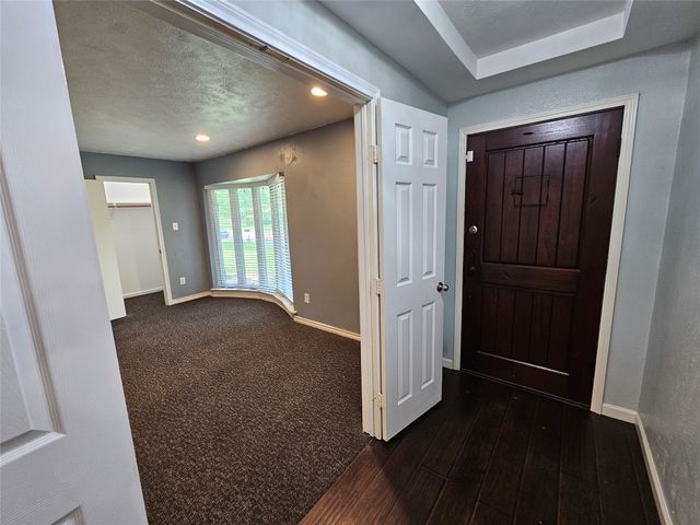 216 Wesley Drive, Desoto, TX 75115