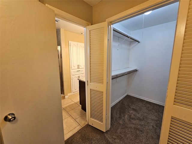 216 Wesley Drive, Desoto, TX 75115