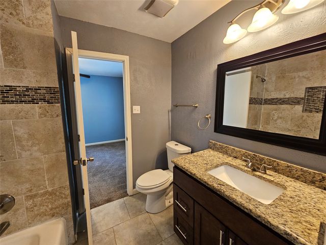 216 Wesley Drive, Desoto, TX 75115