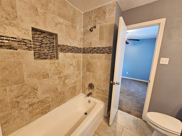216 Wesley Drive, Desoto, TX 75115