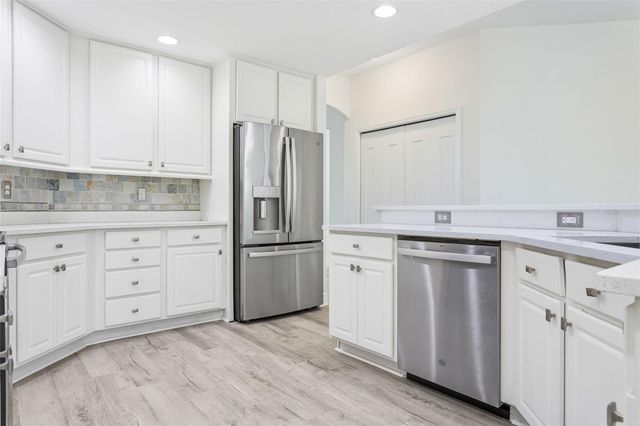 18902 SAINT LAURENT DRIVE, Lutz, FL 33558