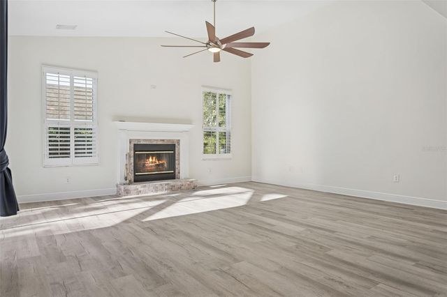 18902 SAINT LAURENT DRIVE, Lutz, FL 33558