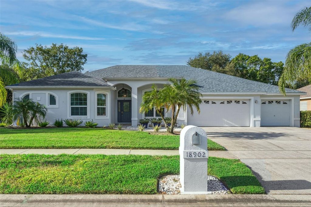 18902 SAINT LAURENT DRIVE, Lutz, FL 33558