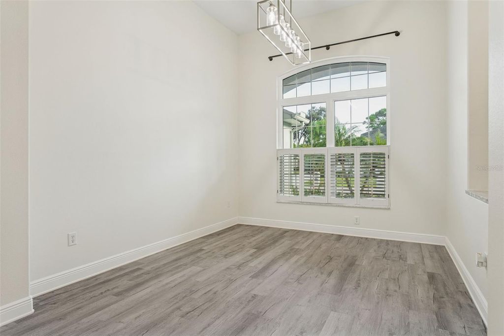 Image 14 of property listing at 18902 SAINT LAURENT DRIVE, Lutz, FL 33558