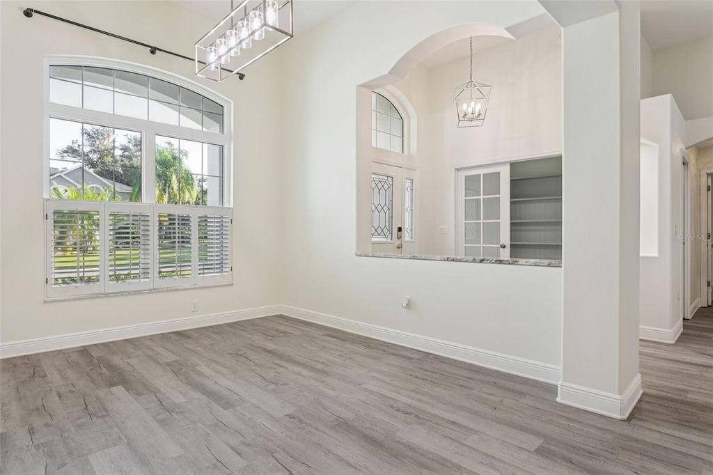 Image 16 of property listing at 18902 SAINT LAURENT DRIVE, Lutz, FL 33558