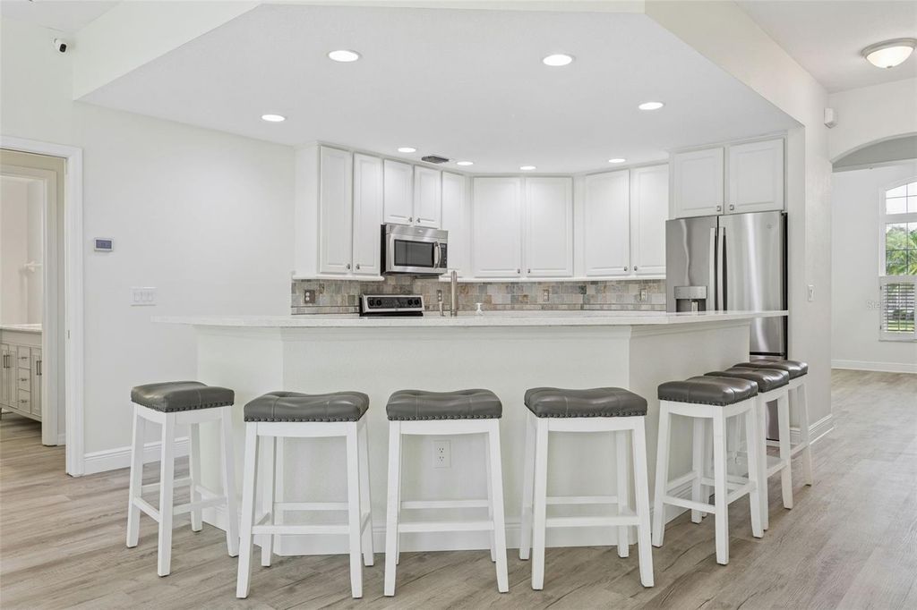 Image 20 of property listing at 18902 SAINT LAURENT DRIVE, Lutz, FL 33558