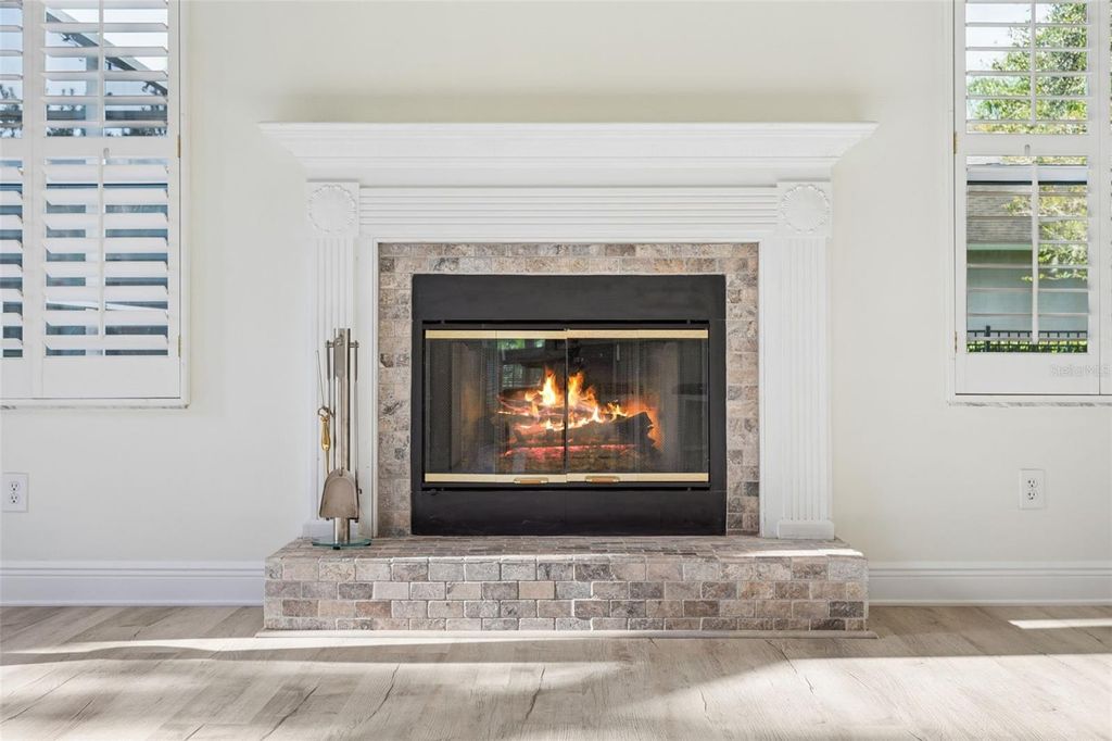 Image 25 of property listing at 18902 SAINT LAURENT DRIVE, Lutz, FL 33558