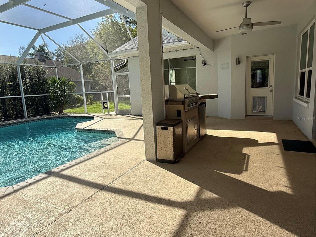 Image 42 of property listing at 18902 SAINT LAURENT DRIVE, Lutz, FL 33558