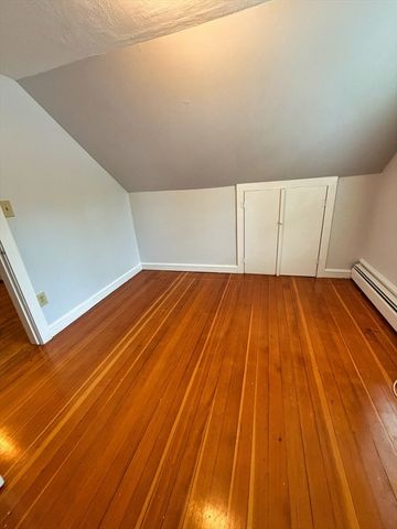1186 Chestnut St 1186, Newton, MA 02464