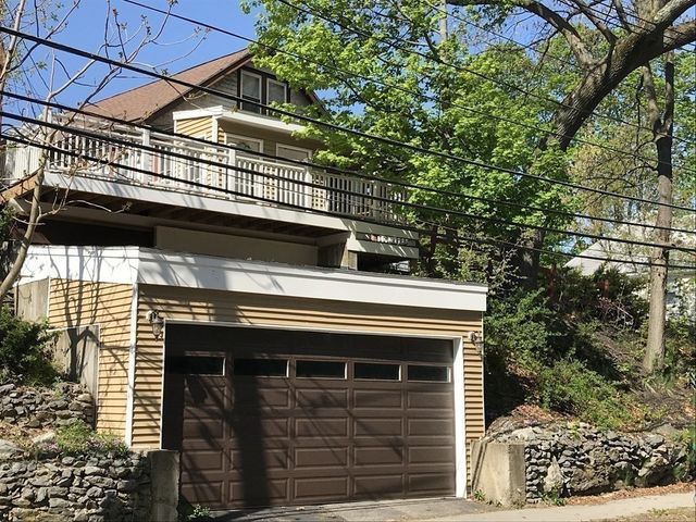 1186 Chestnut St 1186, Newton, MA 02464