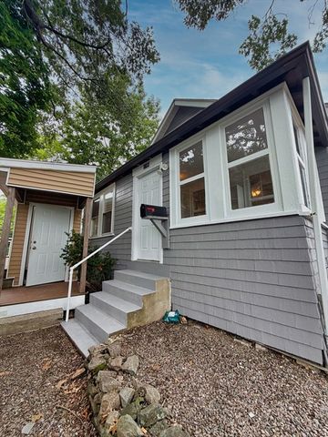 1186 Chestnut St 1186, Newton, MA 02464