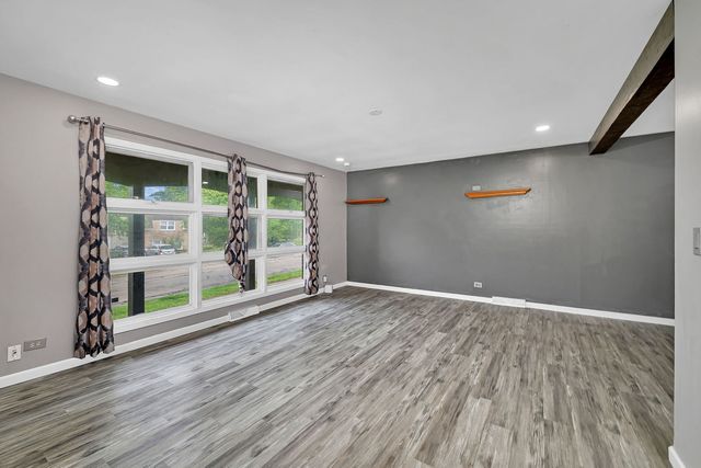 551 FALCONRIDGE Way, Bolingbrook, IL 60440