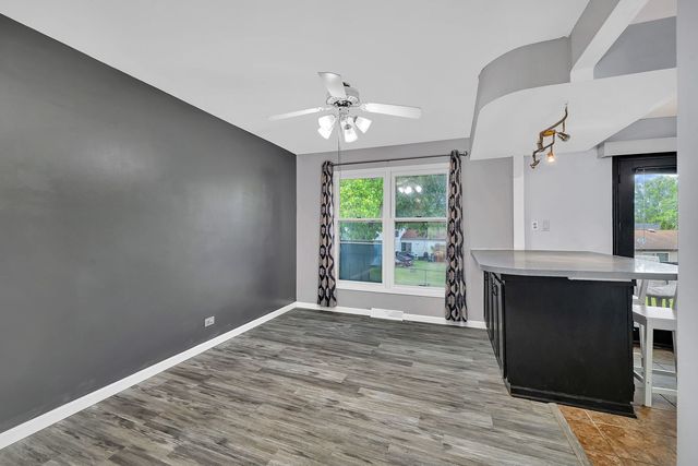 551 FALCONRIDGE Way, Bolingbrook, IL 60440