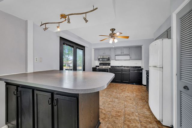 551 FALCONRIDGE Way, Bolingbrook, IL 60440