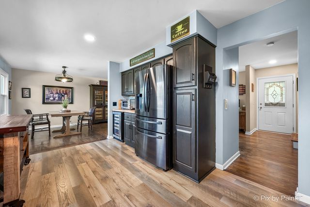 1510 Avalon Court, St. Charles, IL 60174