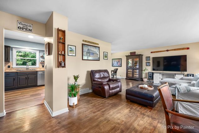 1510 Avalon Court, St. Charles, IL 60174
