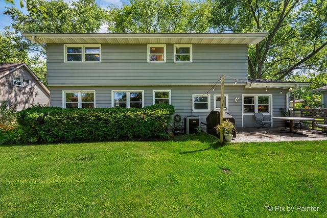 1510 Avalon Court, St. Charles, IL 60174