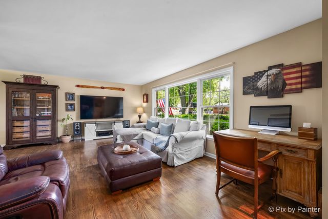 1510 Avalon Court, St. Charles, IL 60174