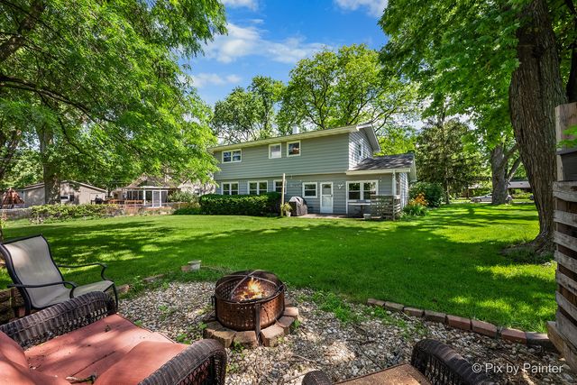 1510 Avalon Court, St. Charles, IL 60174