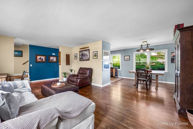 1510 Avalon Court, St. Charles, IL 60174