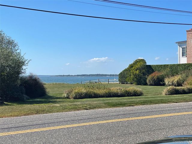 59 Peconic Avenue, Shelter Island, NY 11964
