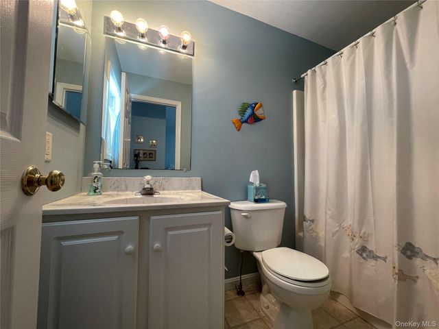 59 Peconic Avenue, Shelter Island, NY 11964