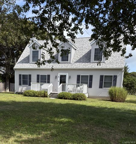 59 Peconic Avenue, Shelter Island, NY 11964