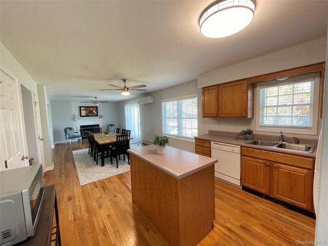 59 Peconic Avenue, Shelter Island, NY 11964