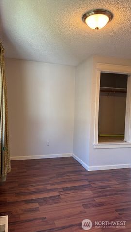 2415 Grandview Drive W, University Place, WA 98466