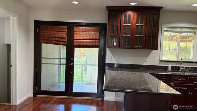 2415 Grandview Drive W, University Place, WA 98466